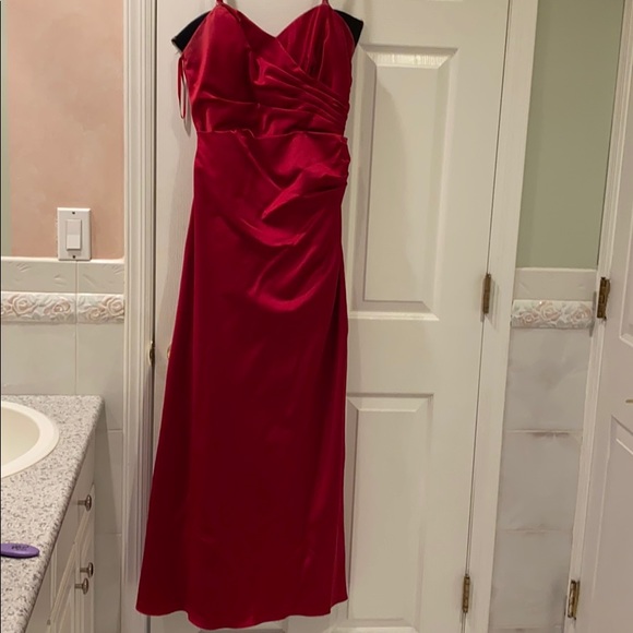 dress - Picture 1 of 4